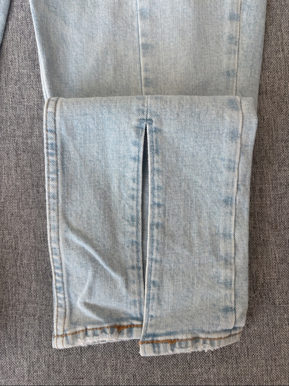 Women’s Abercrombie Jeans - Picture 3 of 3